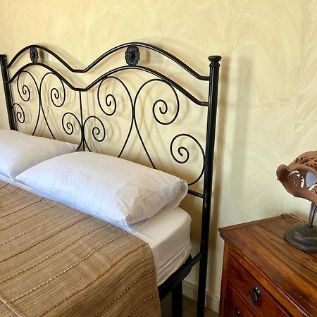 Agriturismo Serre Sant'Agata di Militello Luaran gambar