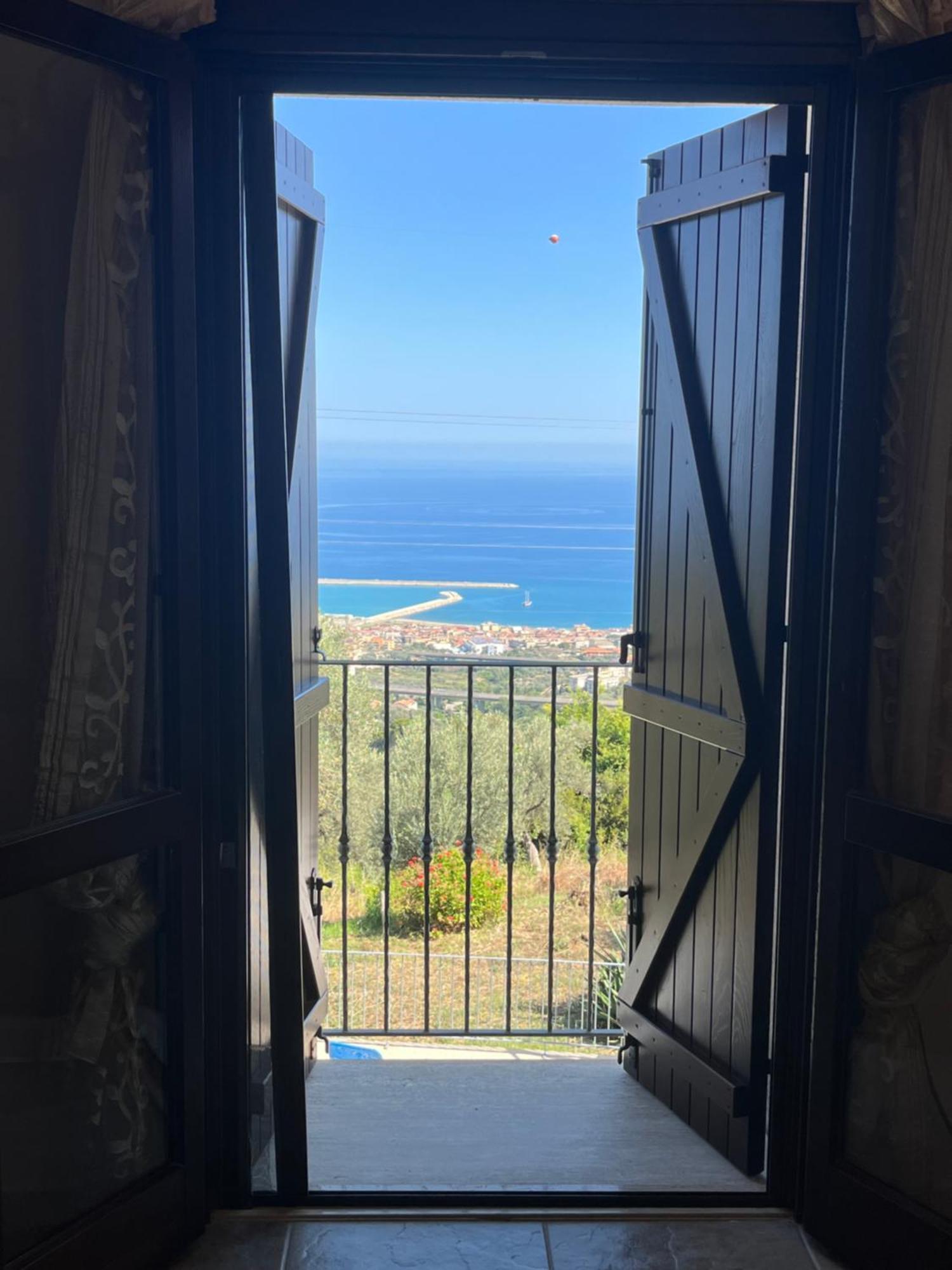 Agriturismo Serre Sant'Agata di Militello Luaran gambar