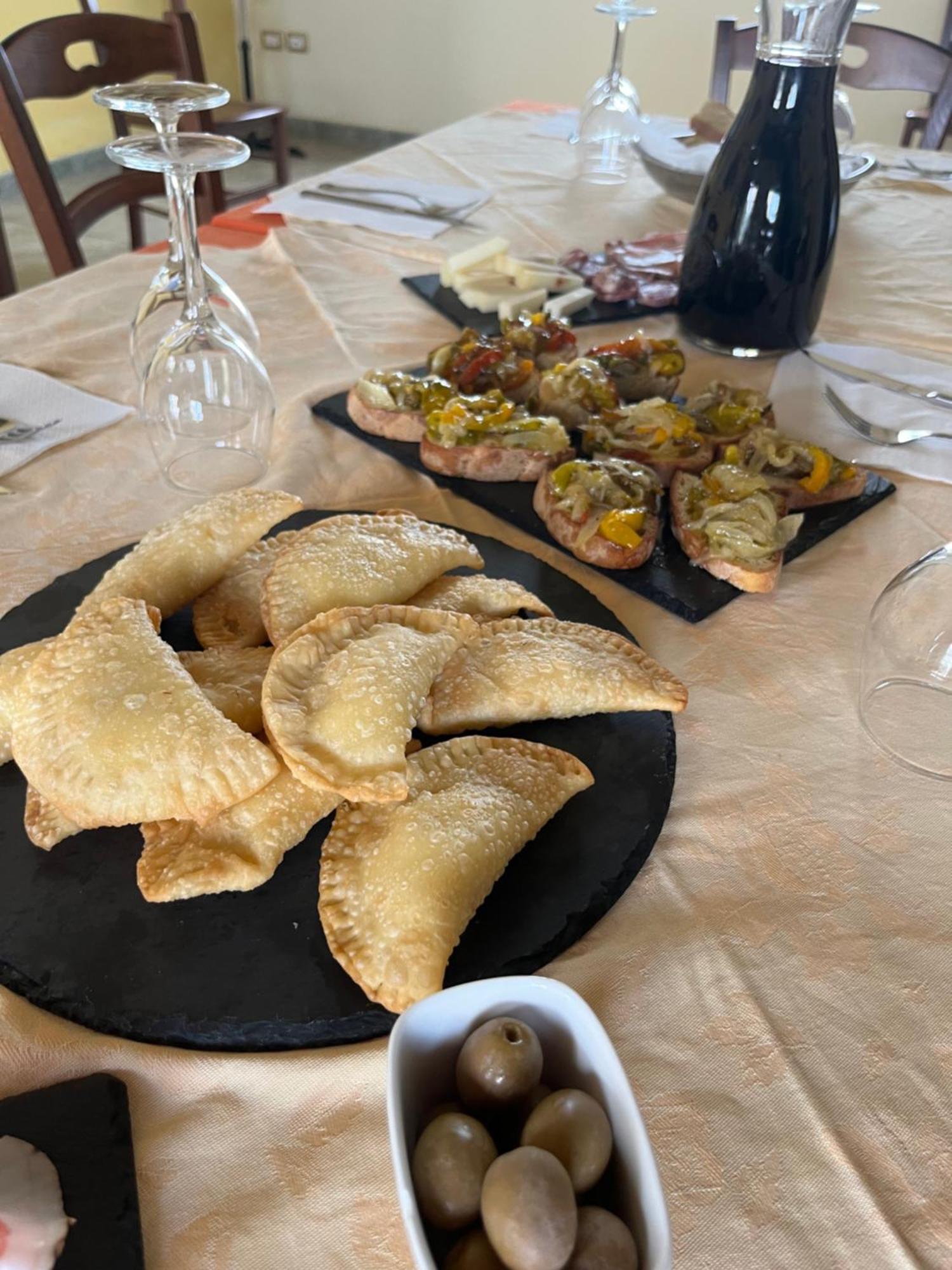 Agriturismo Serre Sant'Agata di Militello Luaran gambar