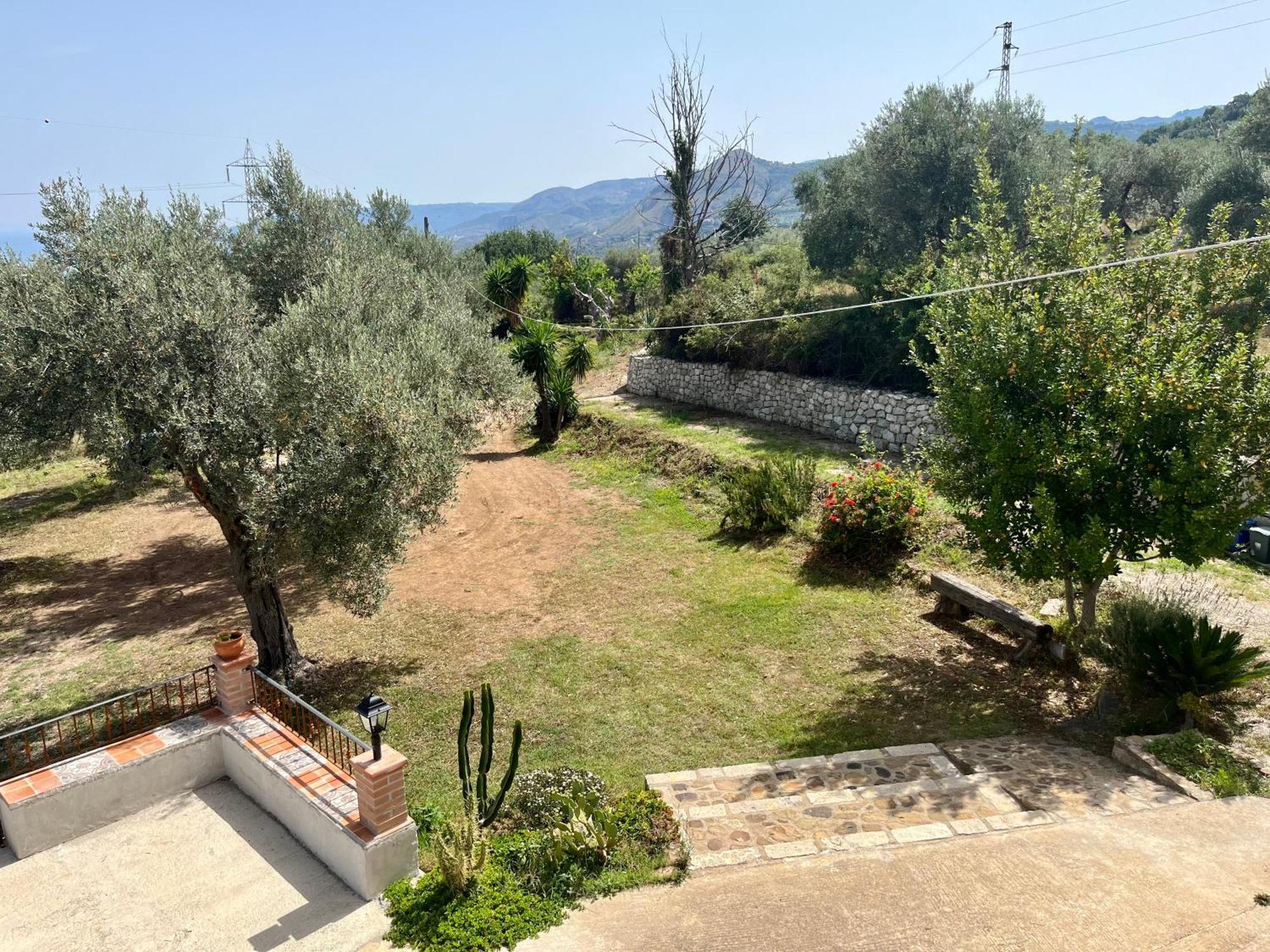 Agriturismo Serre Sant'Agata di Militello Luaran gambar